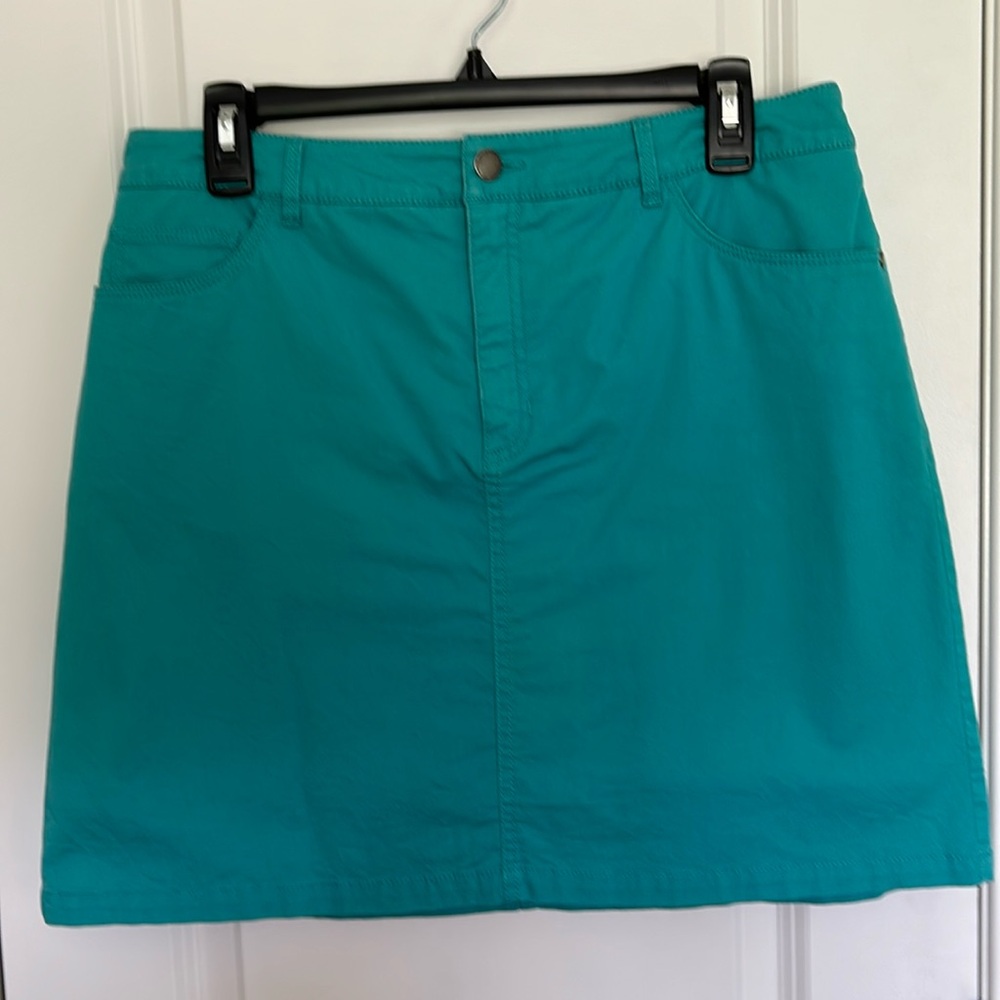 Women’s Skort, Size 10, Teal